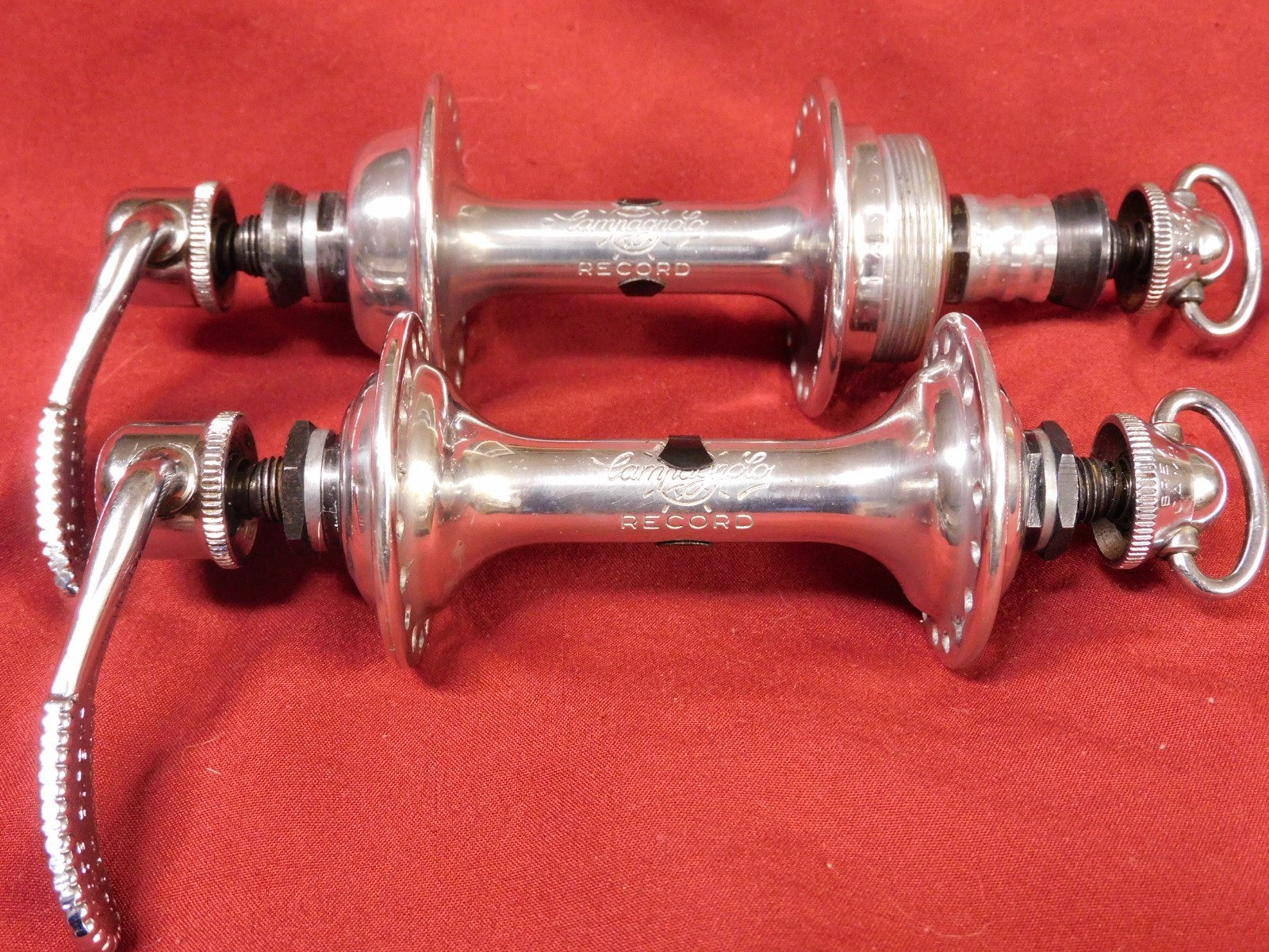 1981 Campagnolo #1034 Nuovo Record Low Flange Hubs & Skewers 36H Italian 35 x 24