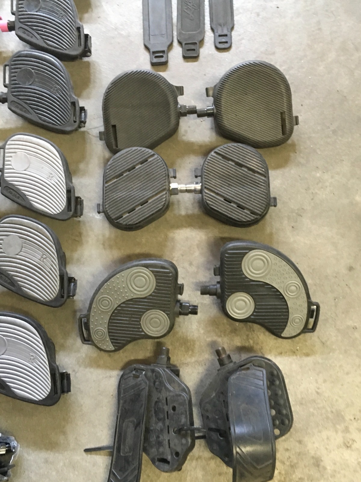 11 sets – Exercise Bike Replacement Pedals Stationary Bicycle-with misc15 pedals