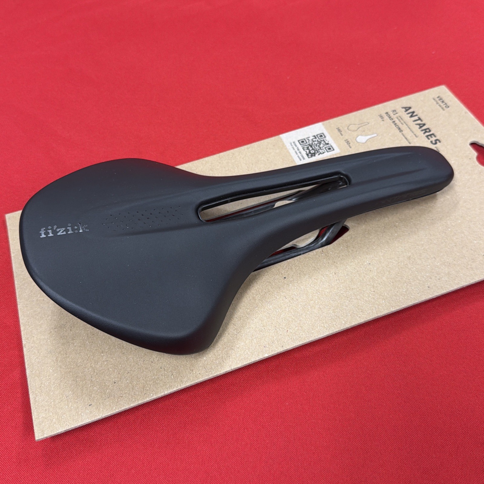 Fizik Vento Antares R1 150 mm Road Cycling Bike Saddle CARBON Rails Black NEW