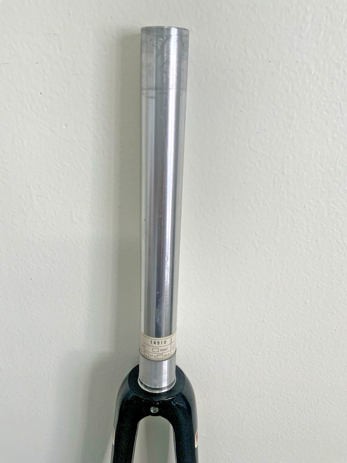 WEYLESS CARBON FORK 700C THREADLESS 1 1/8 542 GRAMS 258 MM STEERER