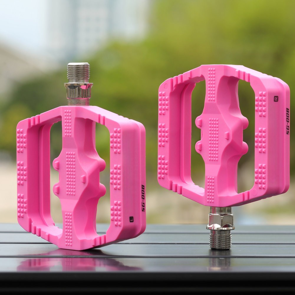 Mountain Bike Pedals Lightweight Aluminum Alloy 6061 and ABS Plastic Design