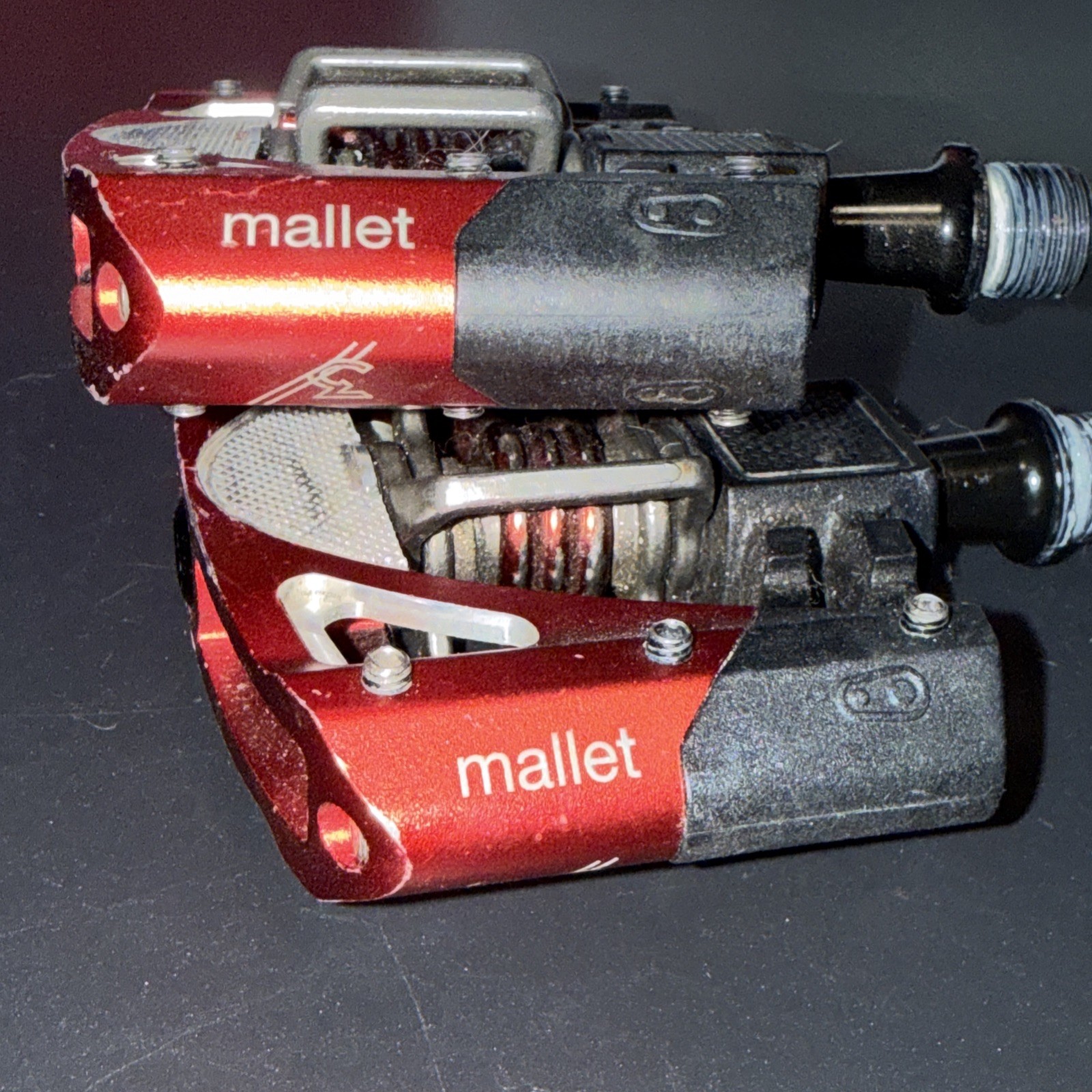 Crankbrothers Mallet-3 9/16 in Clipless Pedal – Black/Red
