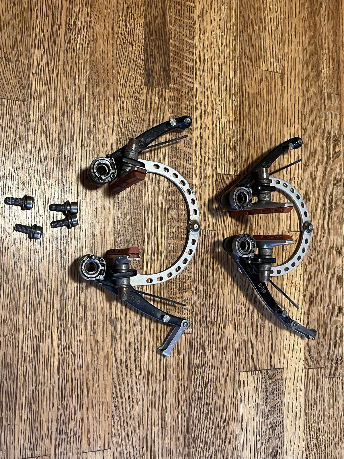 Vintage Avid Arch Rival 50 V-brake set, Front And Rear