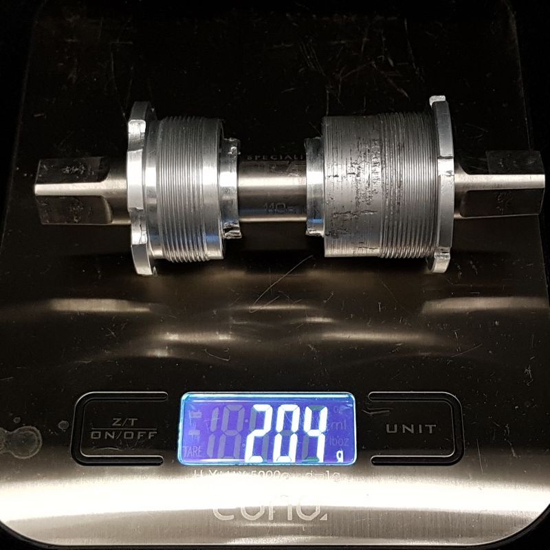 Bottom Bracket Axis «SPECIALITES TA TITANIUM» 119 Mm 1.37 X 24 Tpi (Ref 541)