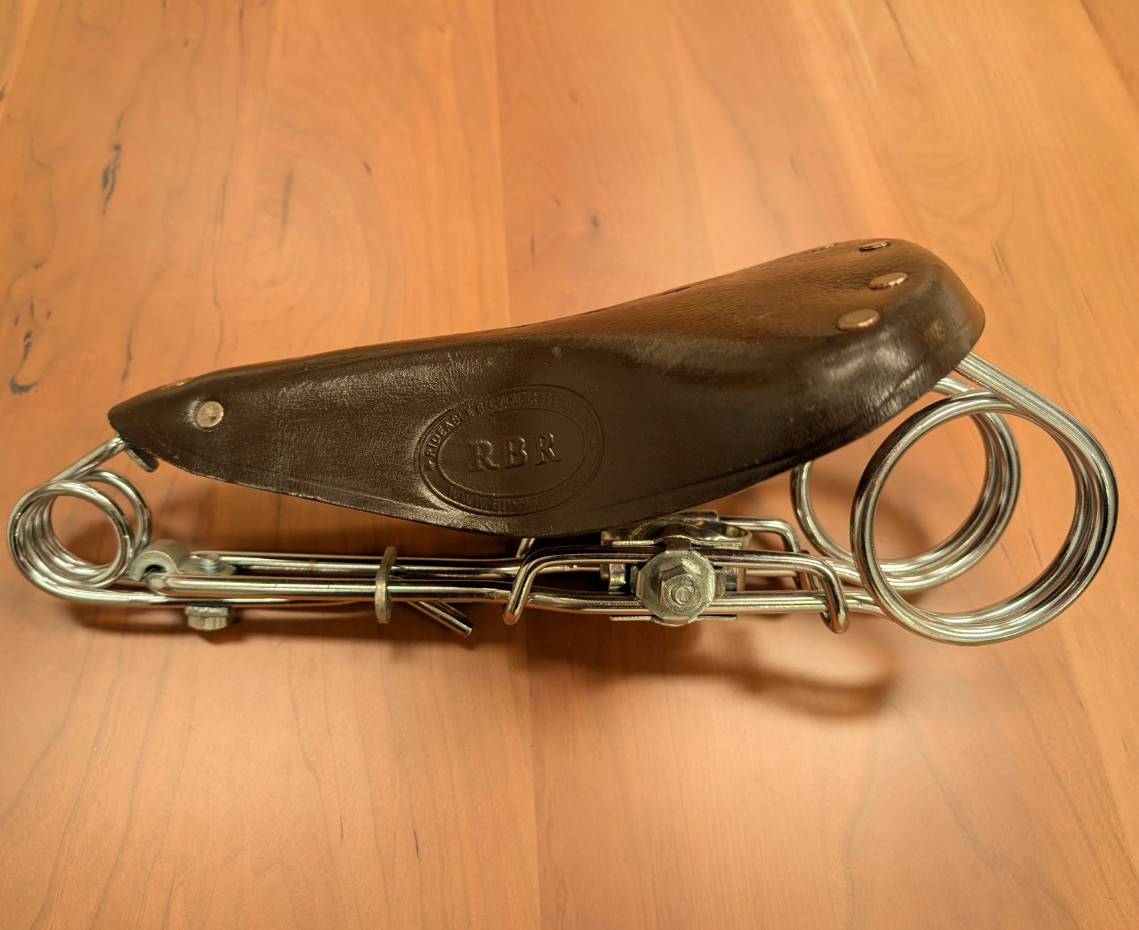 VINTAGE STYLE BROWN LEATHER HAIRPIN BIKE SADDLE CHROME STEEL – SHIPS FREE USA