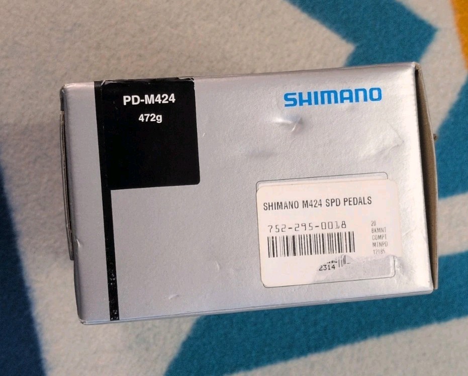 NEW Shimano PD-M424 SPD Pedal Mountain Bike Pedals Platform Clipless NEW