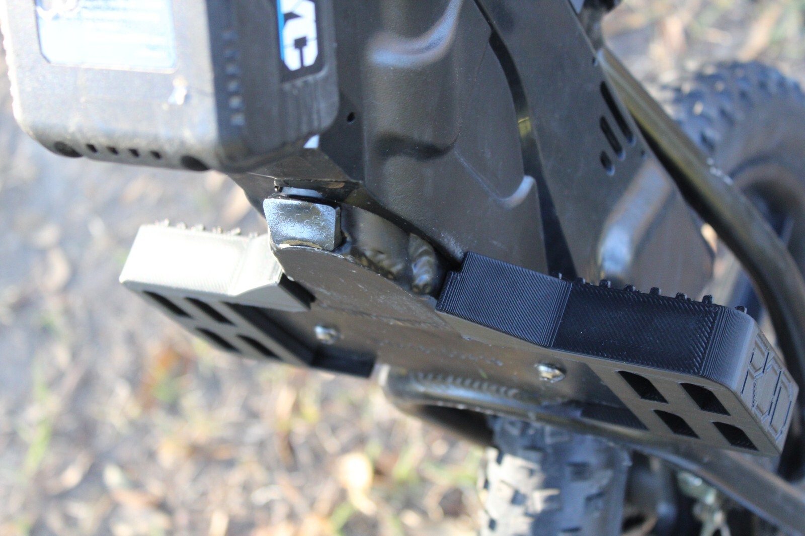 Stacyc 12e/16e Jet Black Wide Foot Pegs RJD Aggressive Grip Set