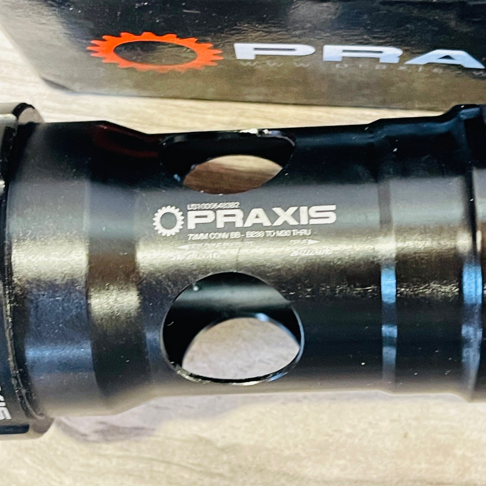 Praxis Works M30 Conversion Bottom Bracket 73mm BB30/PF30 73-4101