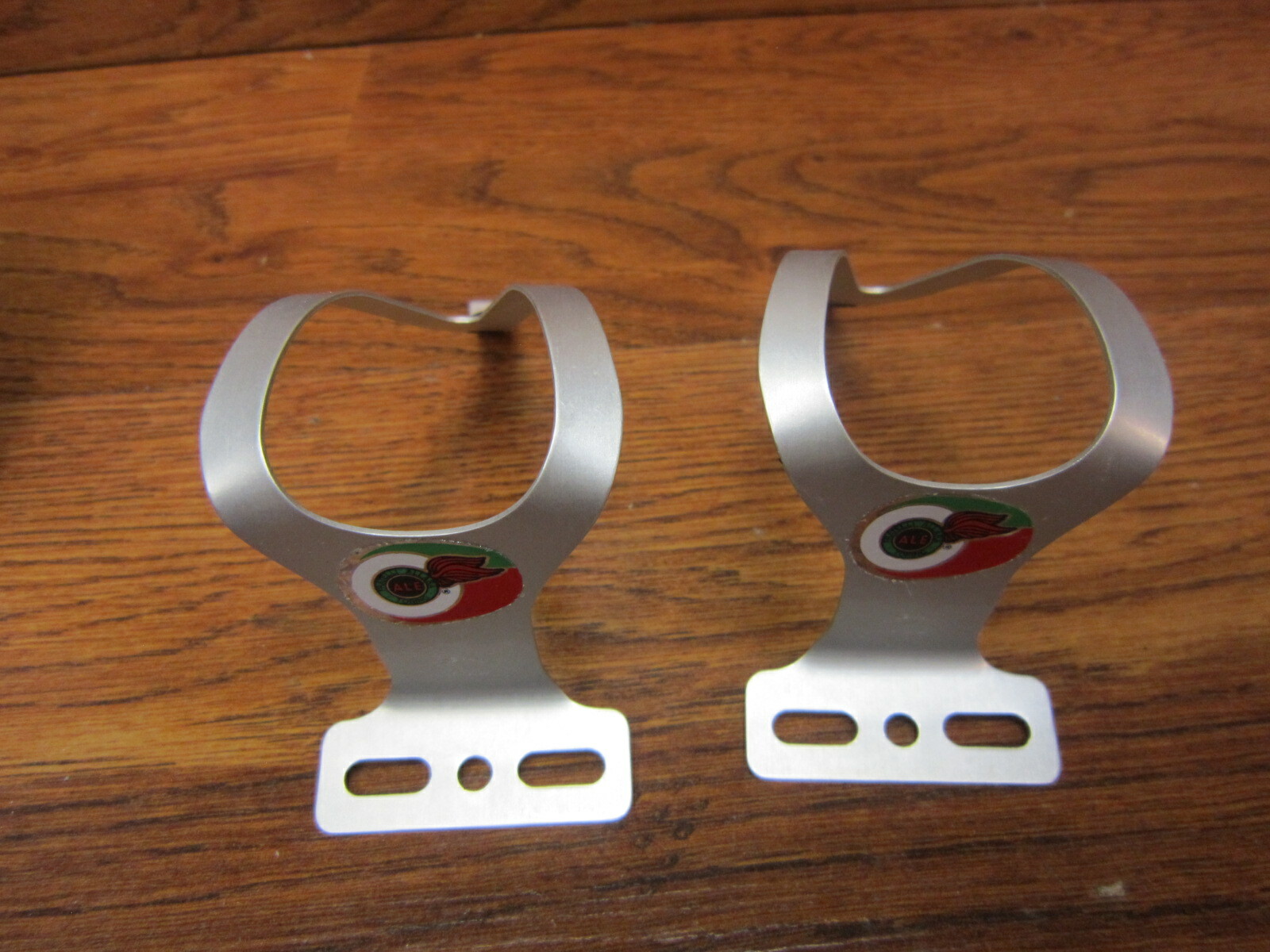 NOS ALE TOE CLIPS – SILVER ANODIZED ALLOY – MEDIUM – 97 L.D.