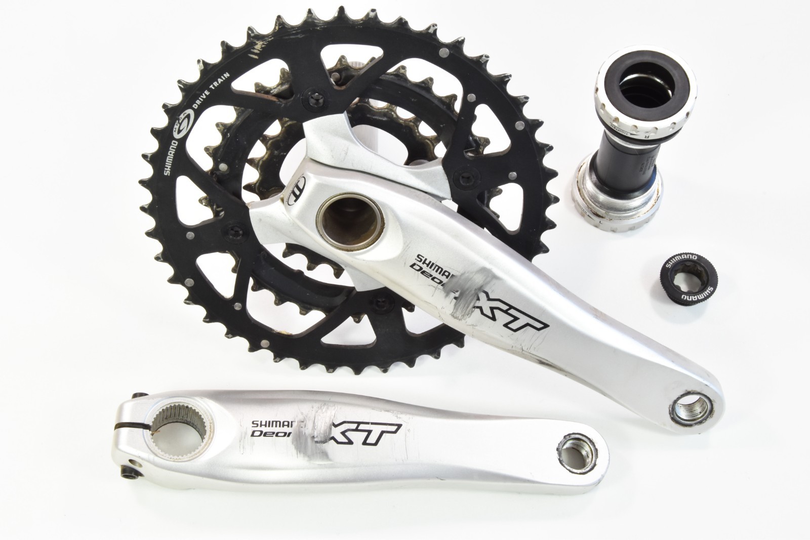 Shimano Deore XT FC-M760 triple crankset chainrings 22-32-44 bottom bracket 9spd
