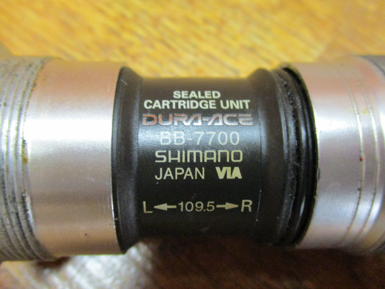 SHIMANO DURA ACE BB-7700 ENGLISH THREAD 1.37×24 68×109.5 OCTALINK BOTTOM BRACKET
