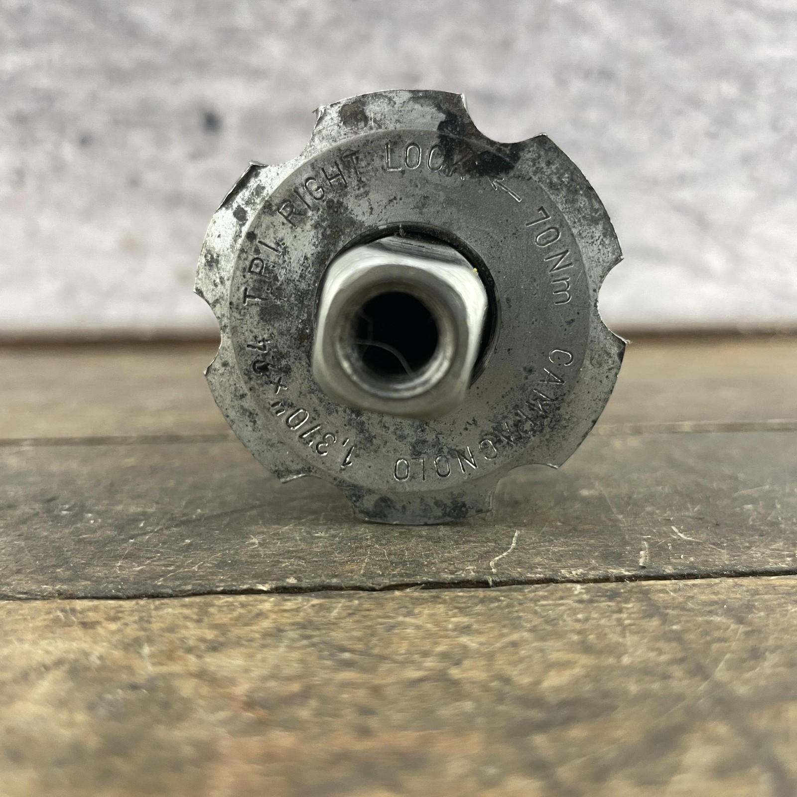 VIntage Campagnolo Bottom Bracket BSA 1.370×24 Square Taper 111 mm English 68