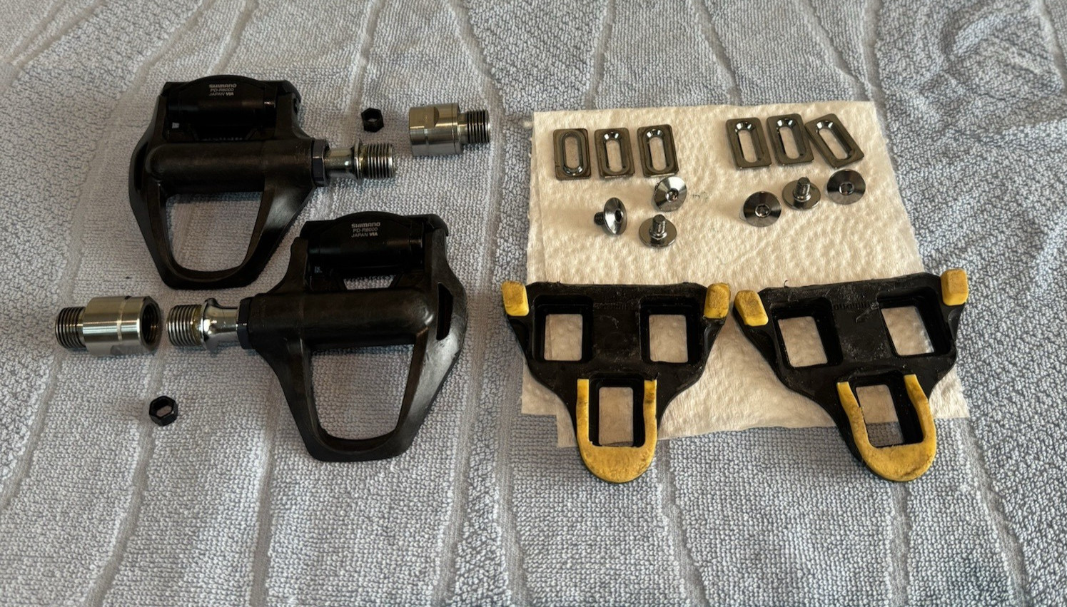 Shimano Ultegra PD-R8000 SPD Clipless Pedals with Cleats and Pedal Spacers