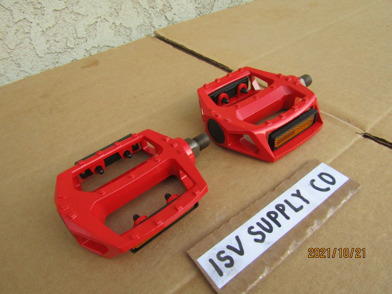 NEW 1/2» RED ALUMINUM BICYCLE PEDALS FOR 1 PC. CRANK BIKES: BMX, MTB, ROAD