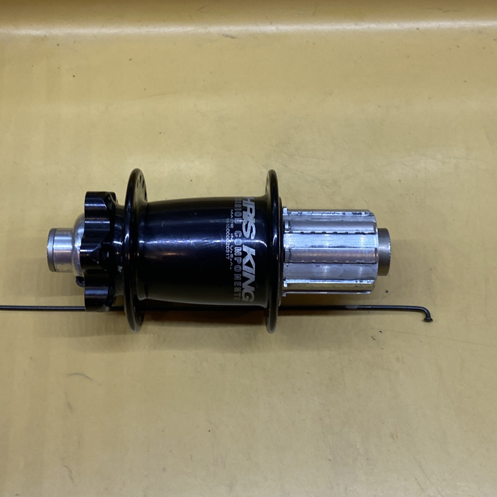 Black Chris King ISO 36h F20x110mmTA/R10x135mm Bolt-On,QR or 142mmTA Disc Hubset