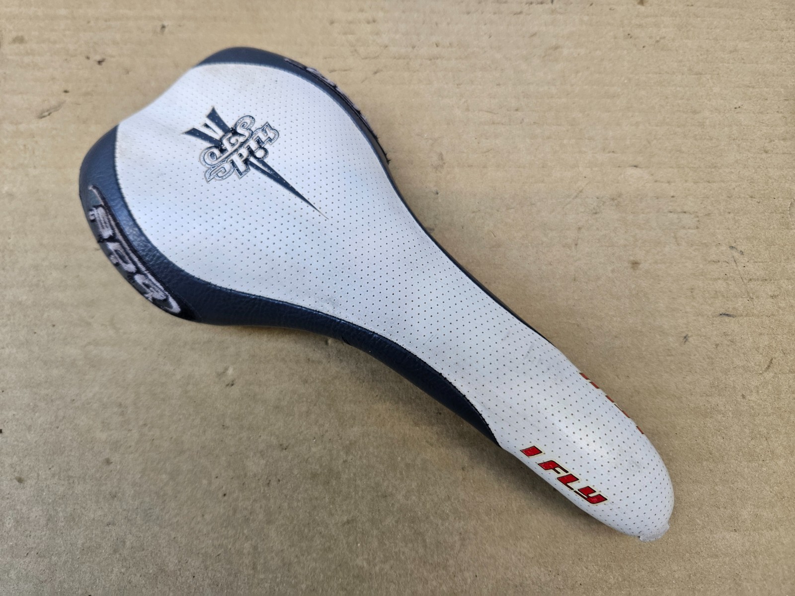 SDG I Fly Carbon Fiber I Beam Saddle Road Mountain Bike 166g White