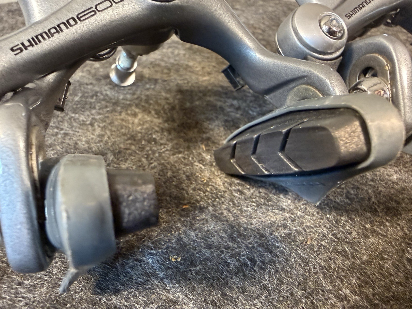 New-Old-Stock Shimano 600/Ultegra Brake Caliper Set…BR-6400.