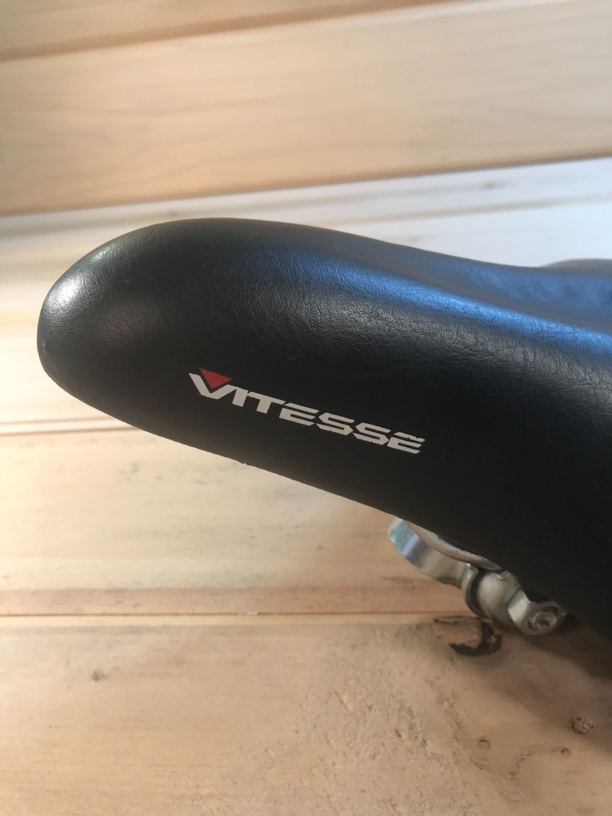 Cionlli Vitesse Bicycle Seat Metal Brace Black Plastic Frame