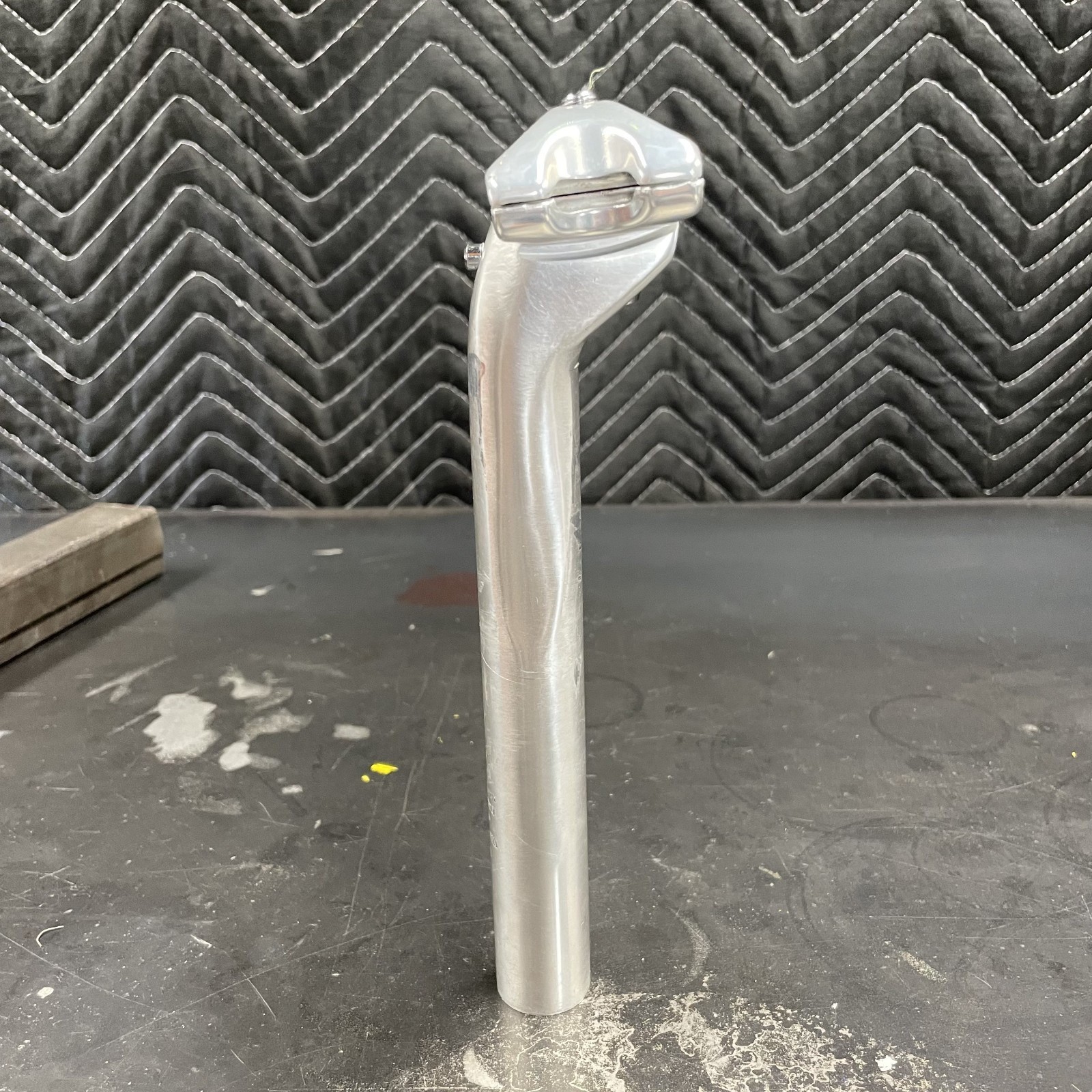 Vintage Shimano Dura-Ace Aero Seatpost – 25mm x 200mm – Used
