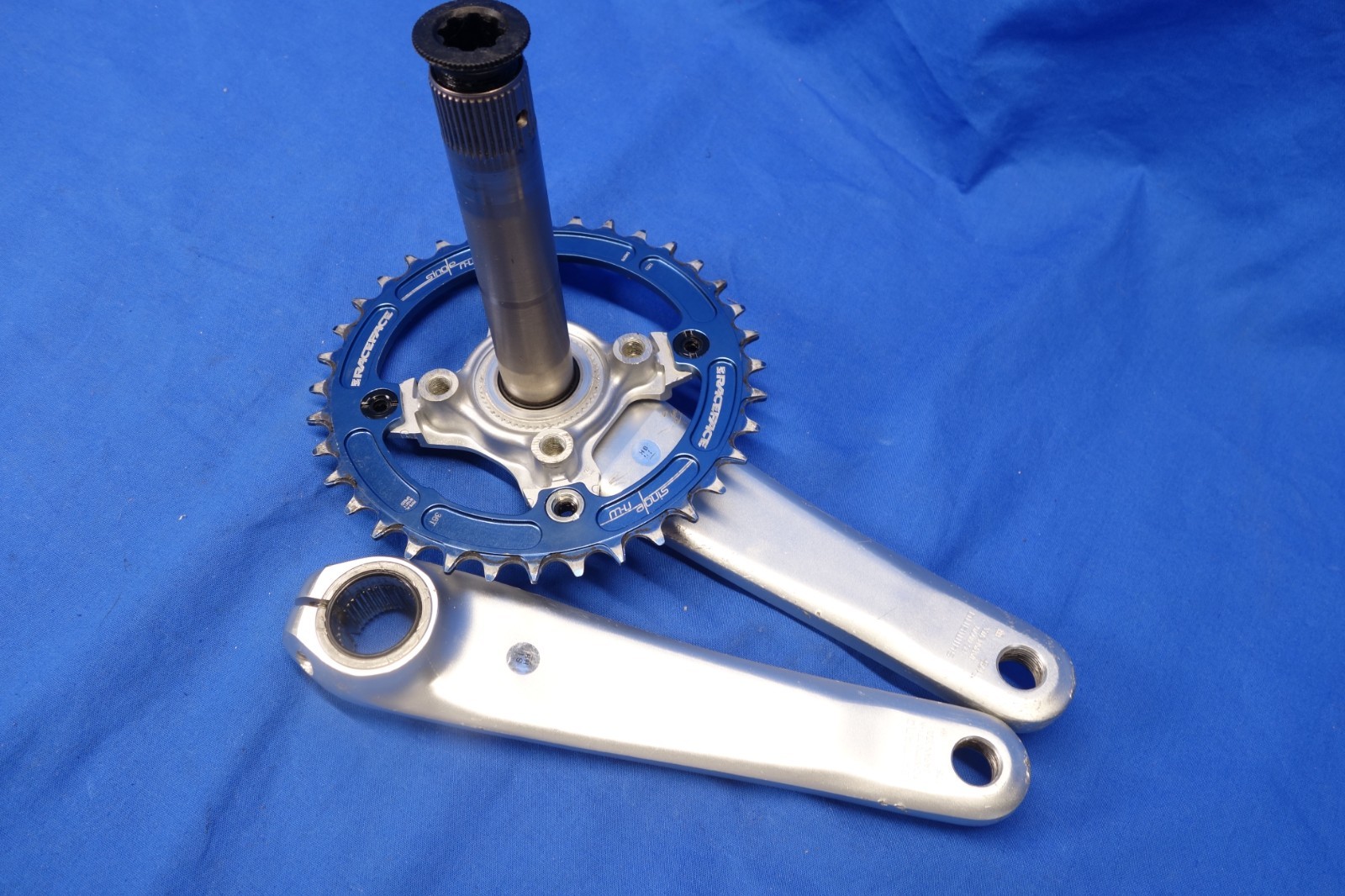 Shimano Deore XT FC-M770 1 x 11 MTB Crankset, Race Face Narrow/Wide 36t, 175mm