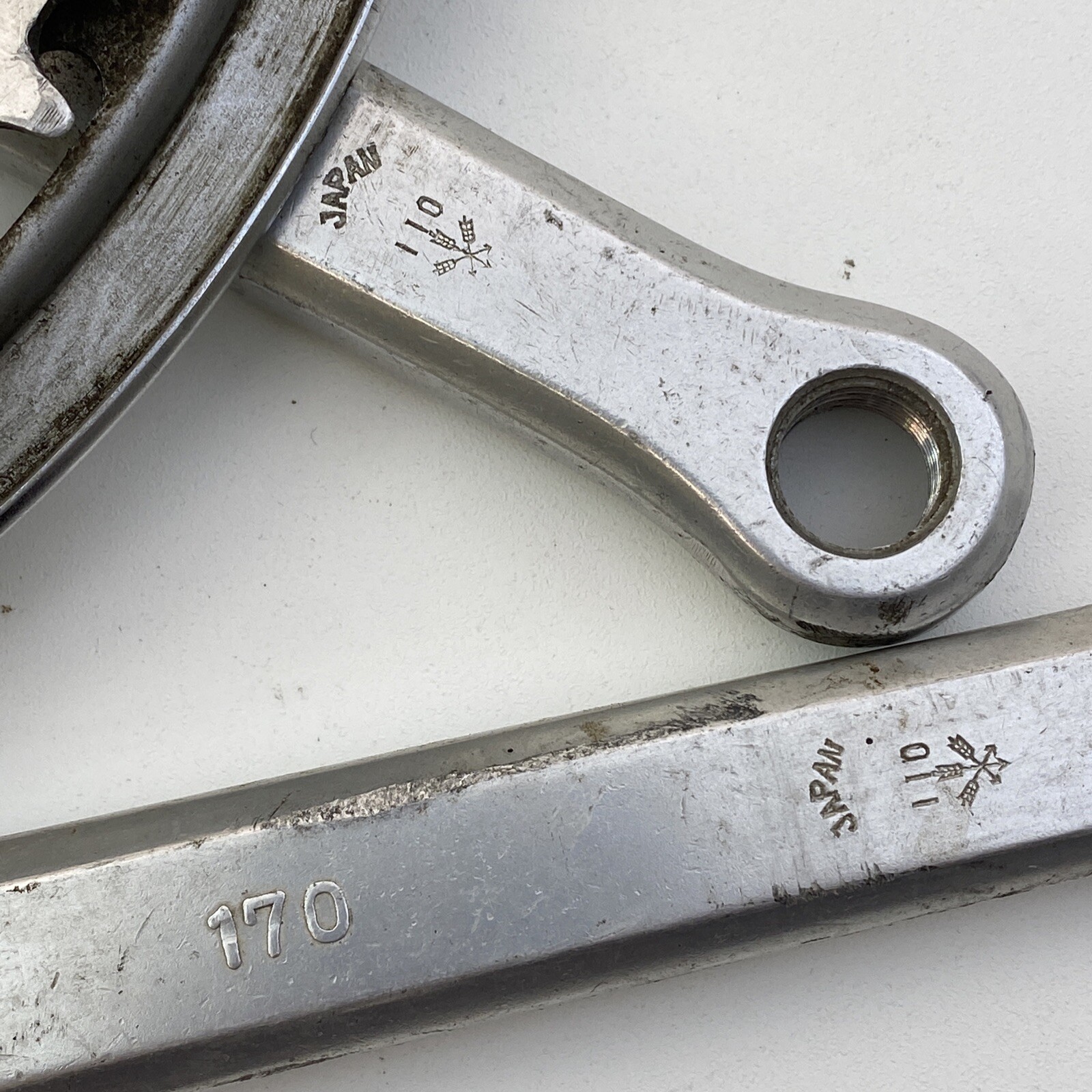 Vintage Tourney Crankset Set 52 40t 170 mm Chain Guard Old School Pedals LOT A17