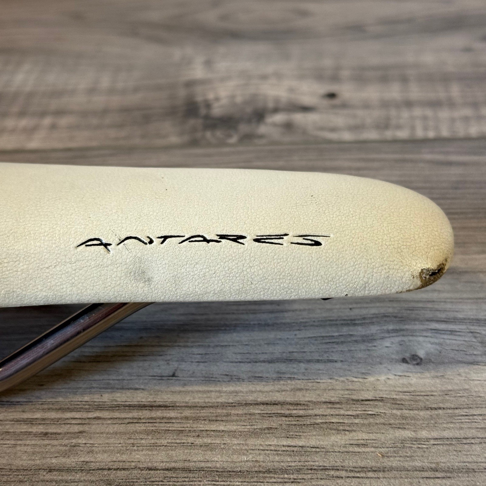 Fizik Antares Saddle K:IUM Ti Alloy Rails White with Black 139mm