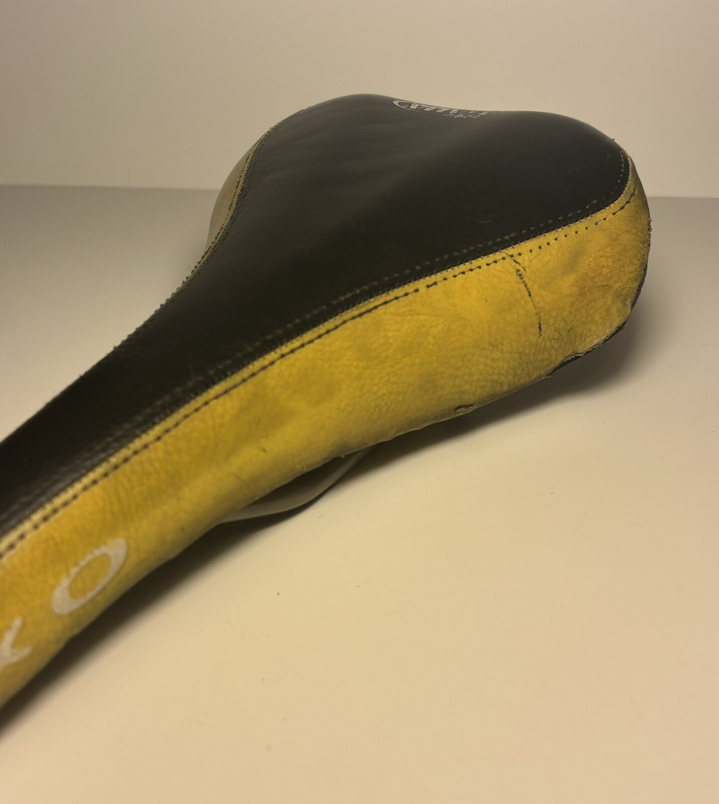 Selle Italia XO Cycling Saddle Seat 2 Tone Leather W/Rail Italy Black And Yellow