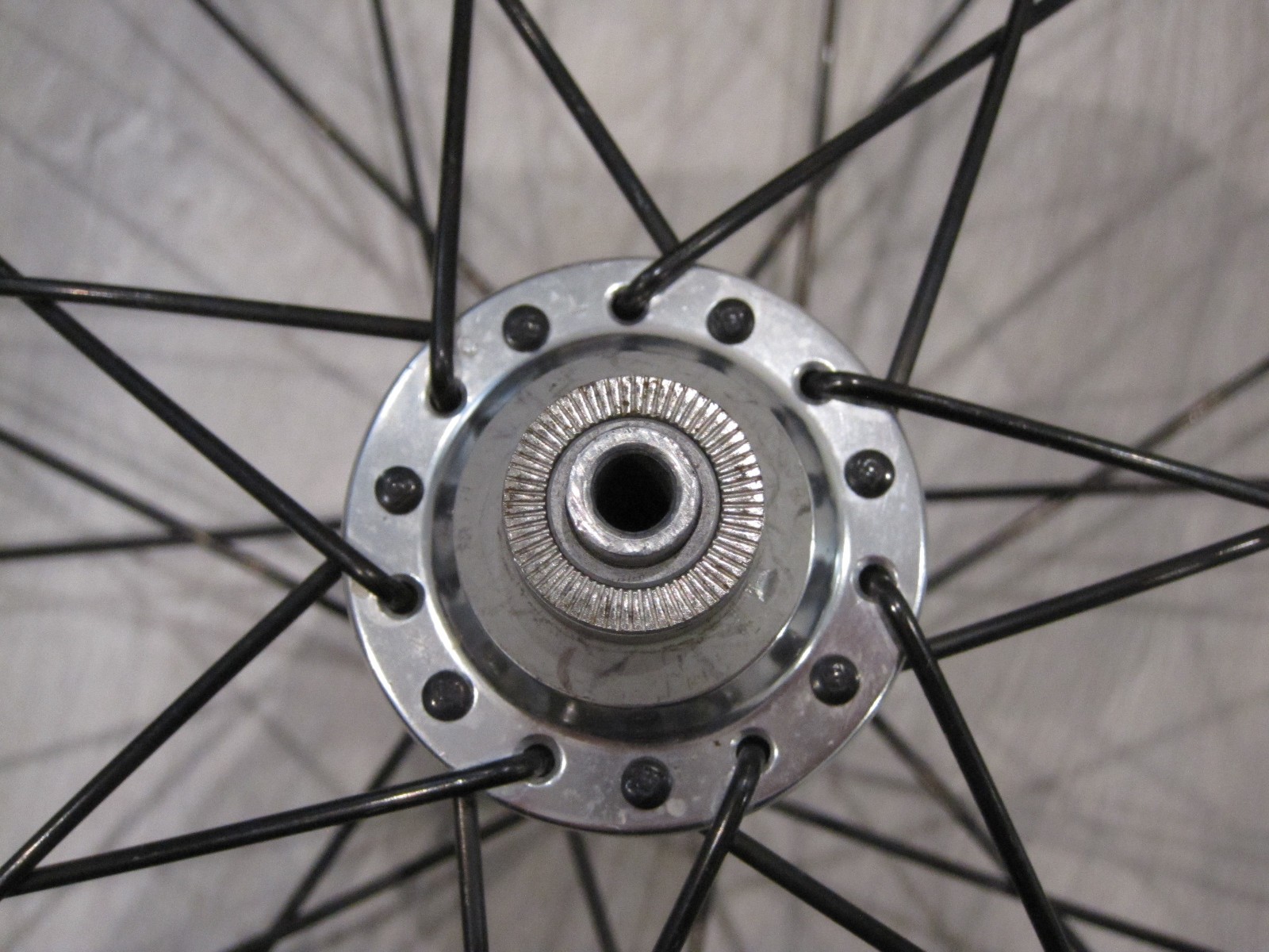 DT SWISS RR465 rim 700c 28hole Erto622x15 / CycleOps Front Hub & Grand Prix Tire