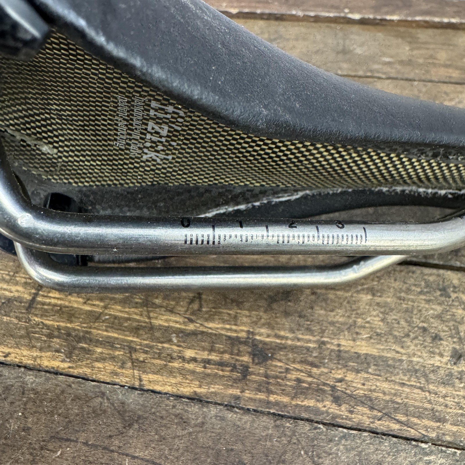 Fi’zi:k Aliante Bicycle Saddle Seat Carbon Titanium Road Bike Italy Black 230g T