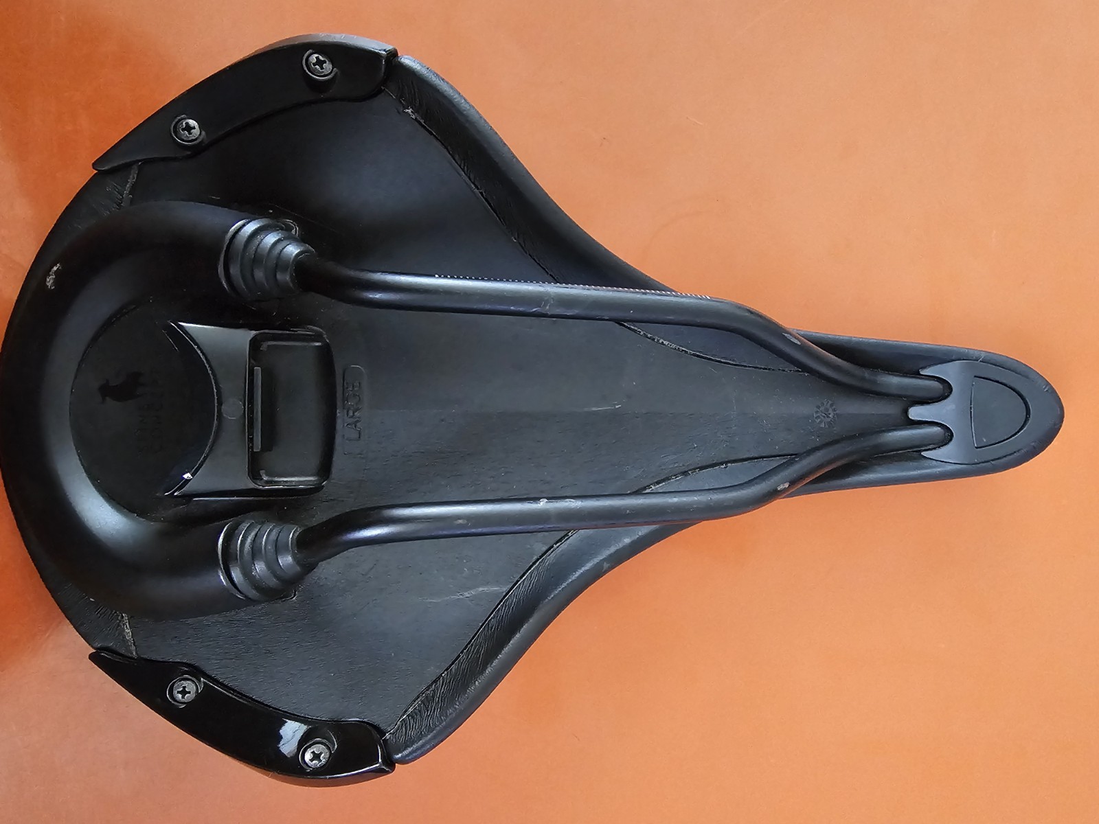 Fizik Aliante 3 SPINE CONCEPT Black Railed Saddle LARGE 245g