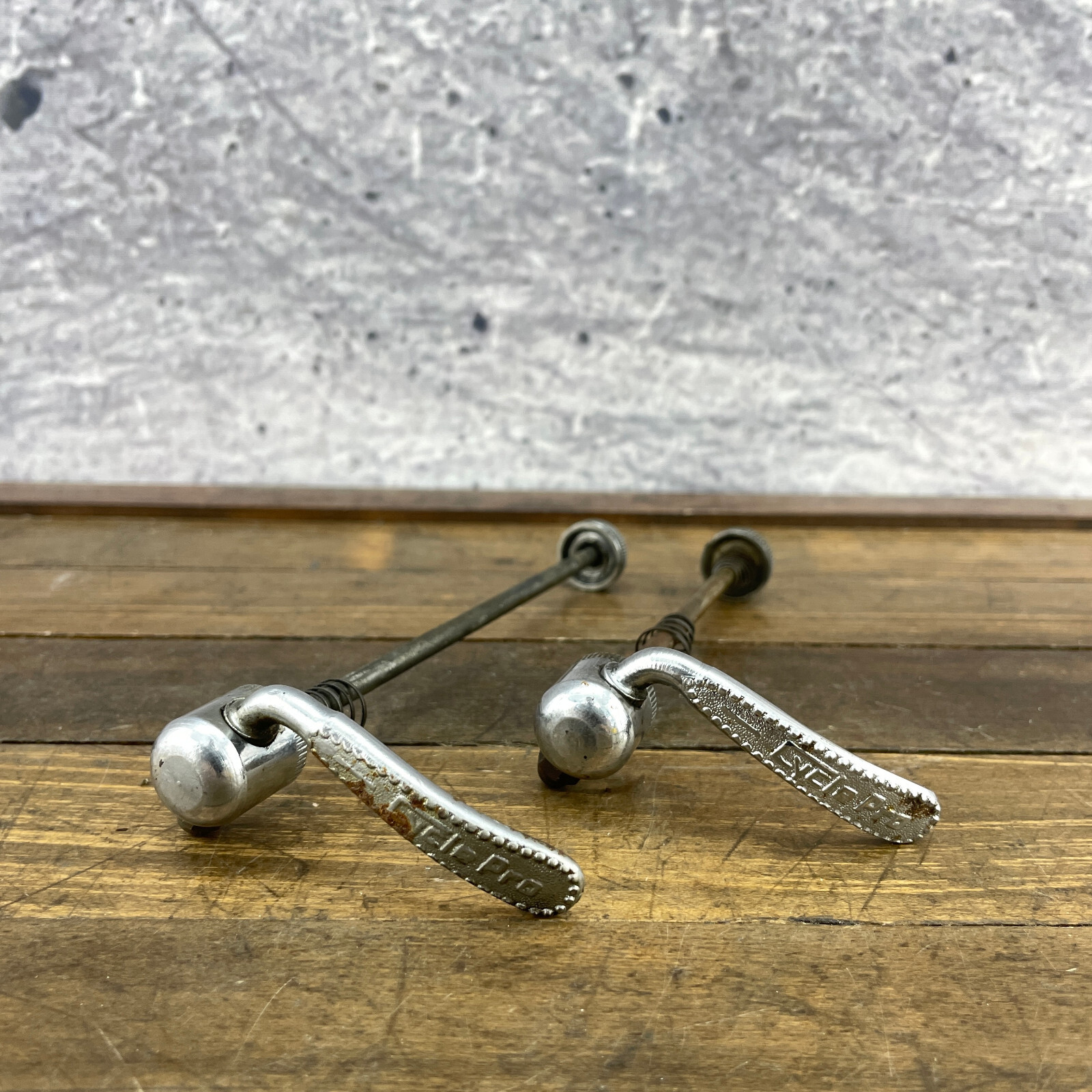 Vintage Cycle Pro Skewers 126 mm 96 mm Italy Quick Release Curved Italy
