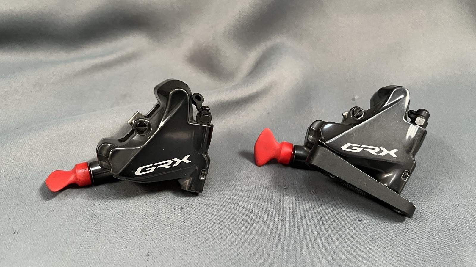 Shimano GRX BR-RX810 Hydraulic Disc Brake Calipers Pair Front & Rear Flat Mount