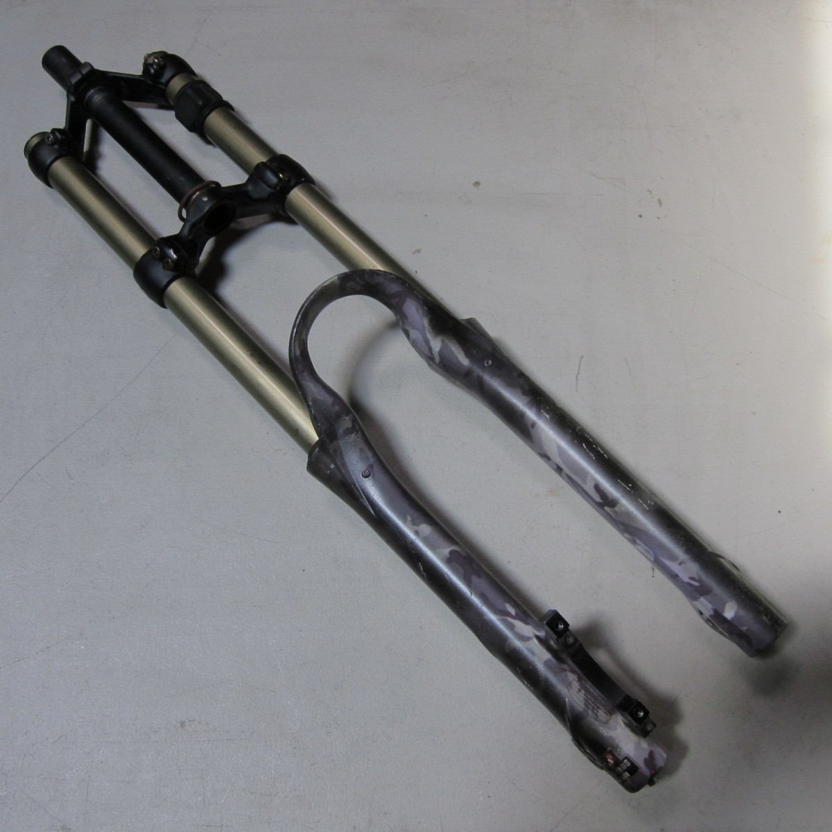 Manitou Sherman 170mm Travel 26″ Downhill DH Fork 2003 (FOR PARTS)