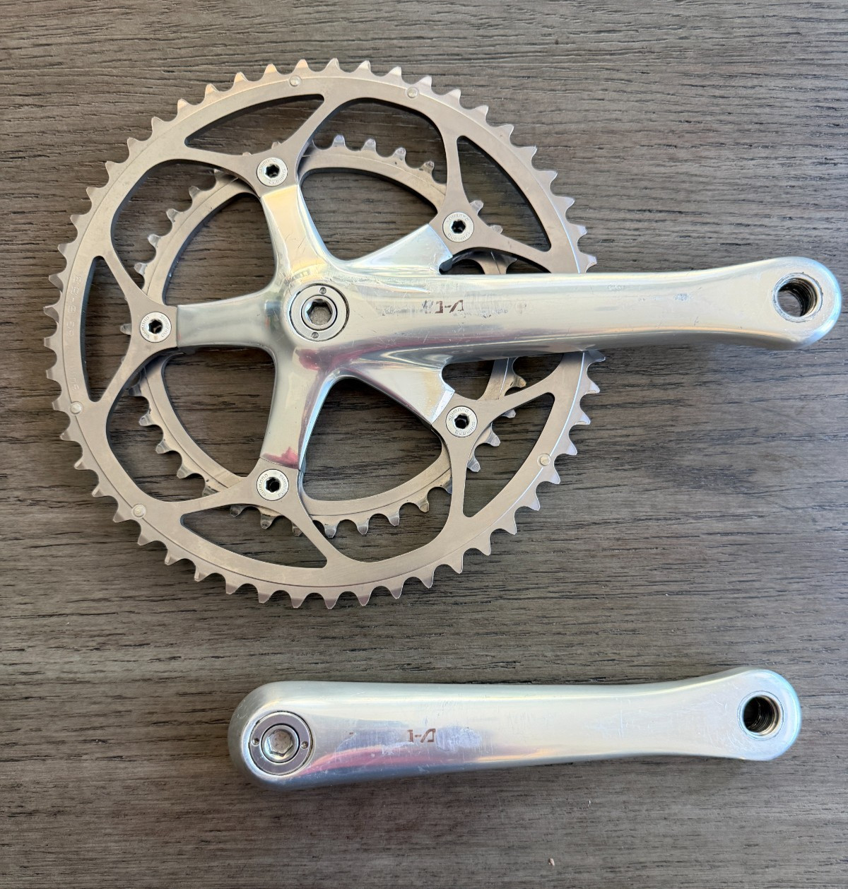 Shimano Dura Ace crankset FC-7700, 172.5mm, with chainrings 53/39t