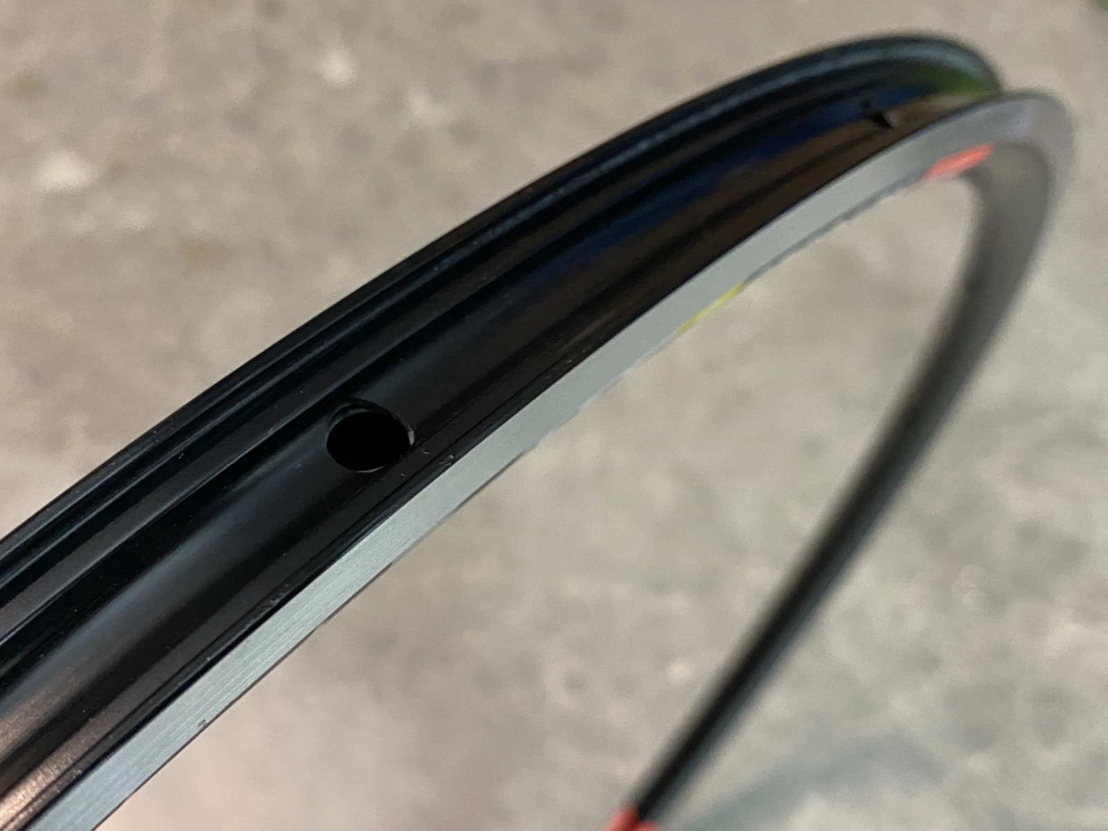 Stans No Tubes ZTR Alpha 400 700c Rim 18h MSW NEW
