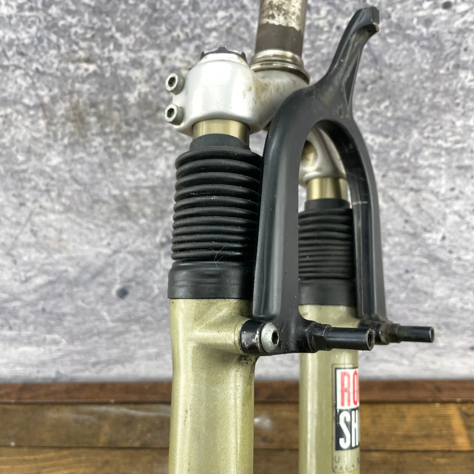 Vintage Rock Shox Mag21 Fork 1 in Threaded 26 in 5.5″ Steerer 26 Mag 21 1″ Parts
