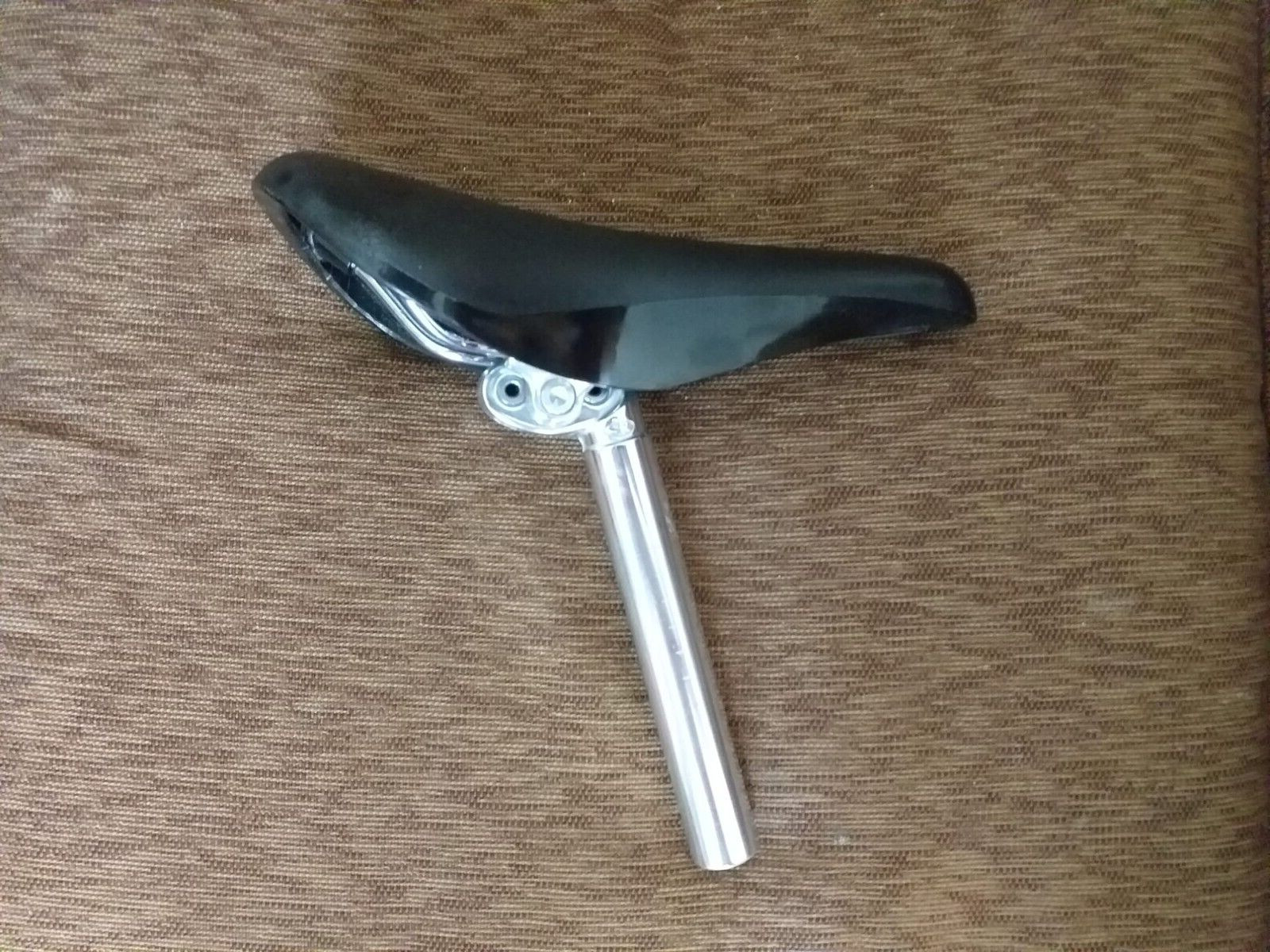 NOS NJS Ariake Jaguar II Track Saddle + SR Sakae Royal RY-P1 27.2 Seatpost