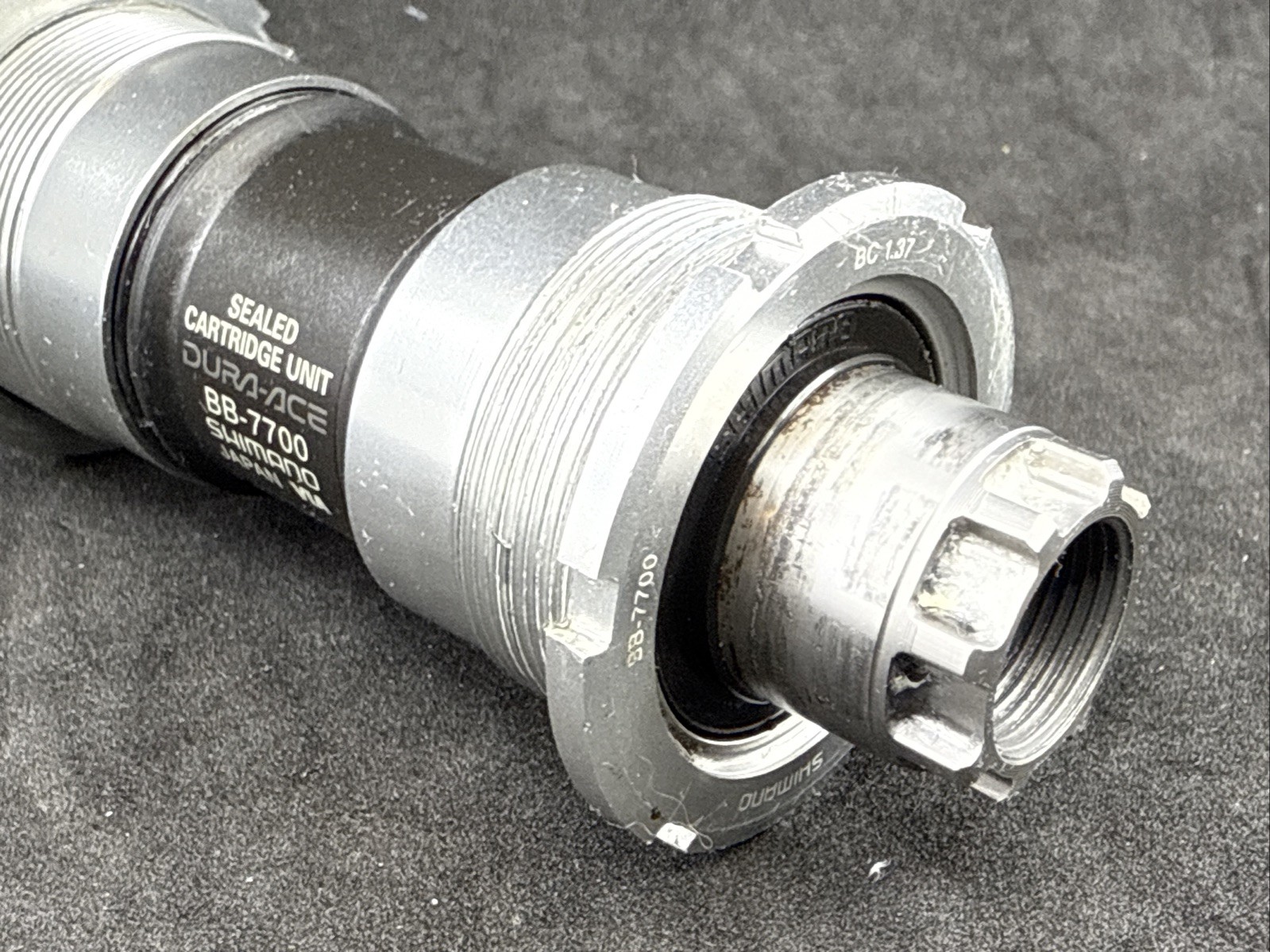 Shimano Dura-Ace BB-7700 109.5mm Spindle Double English BSA Bottom Bracket 9spd