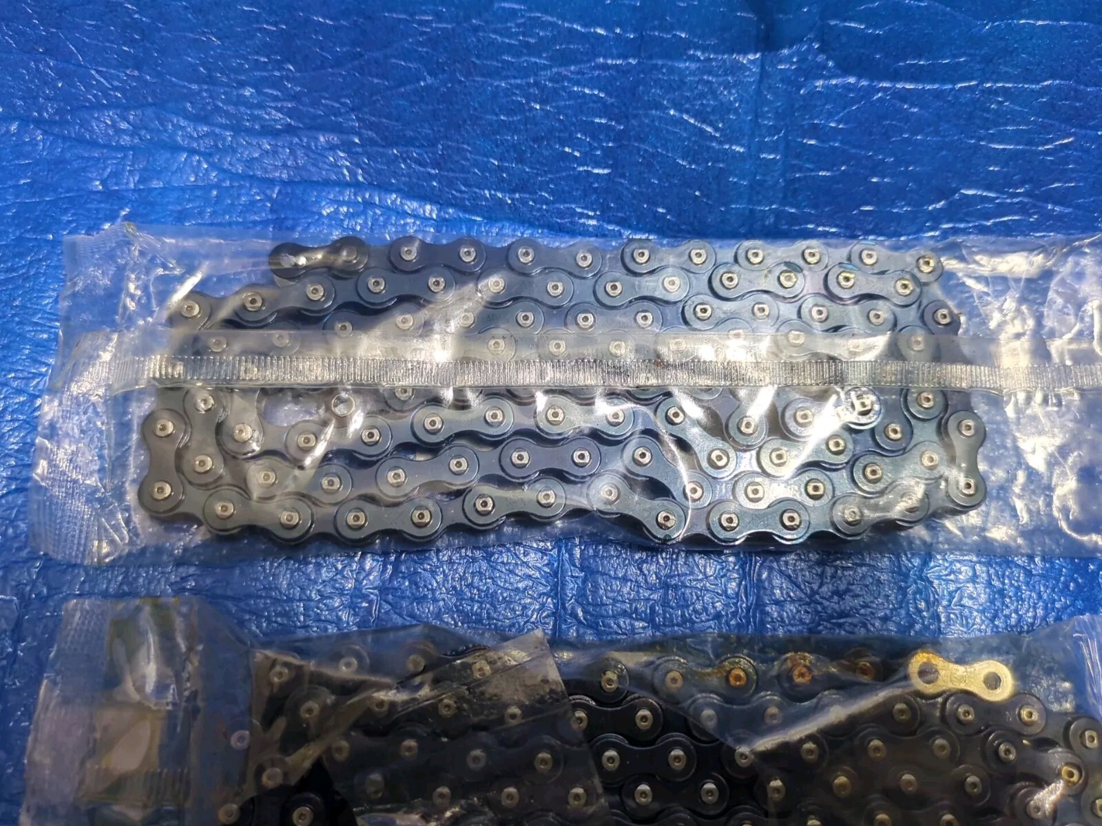 Never Used HKK Vertex Blue 106links 1/8″ Chain 2pcs