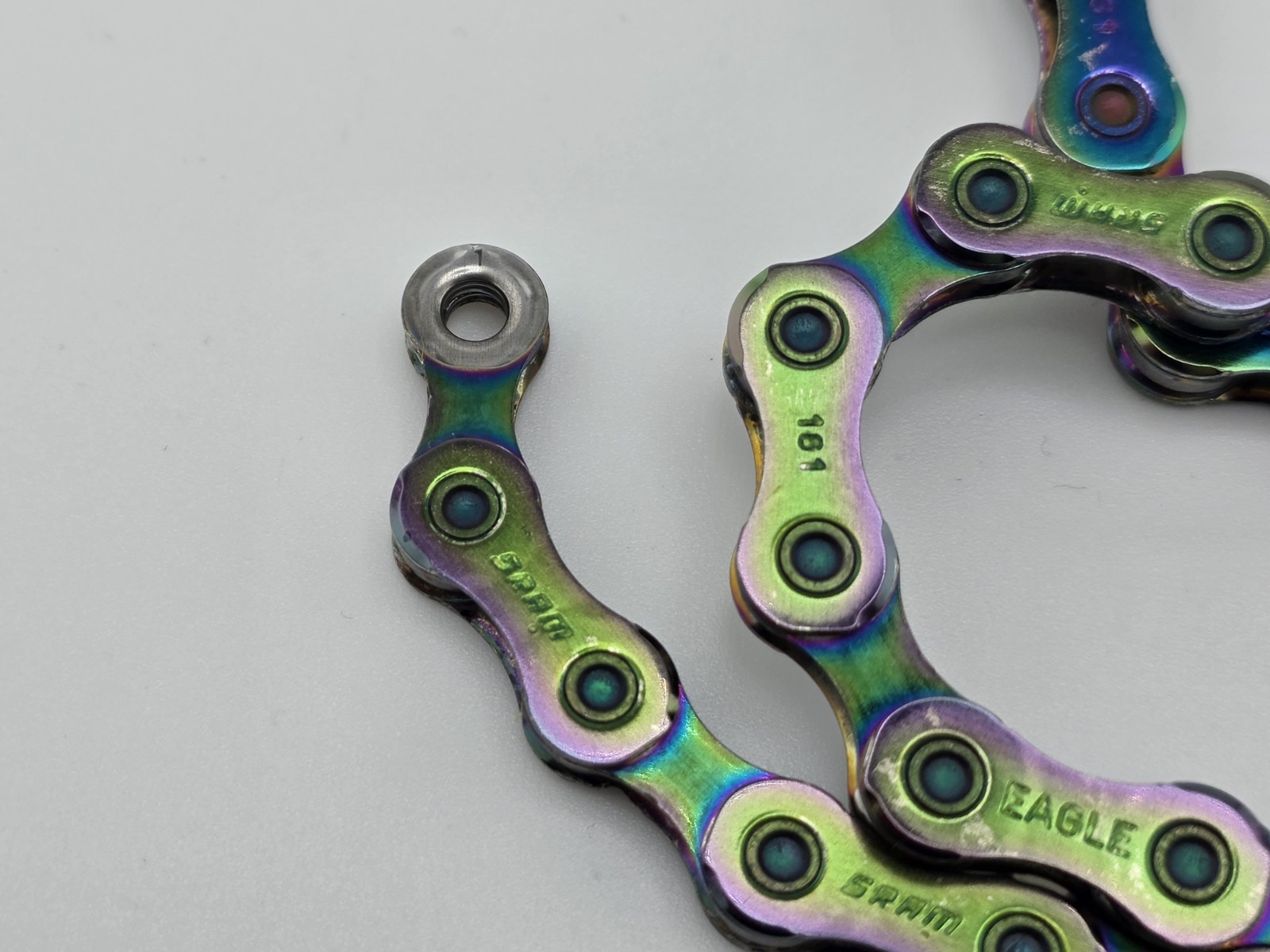SRAM XX1 Eagle 12-Speed Solid Pin Chain – Rainbow/Oil Slick 117 Links 0.25% Wear