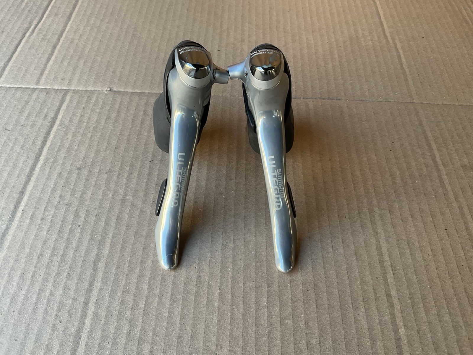 Shimano Ultegra 6500 ST-6500 Shifters Set Right And Left Nice 9 Sp Nice