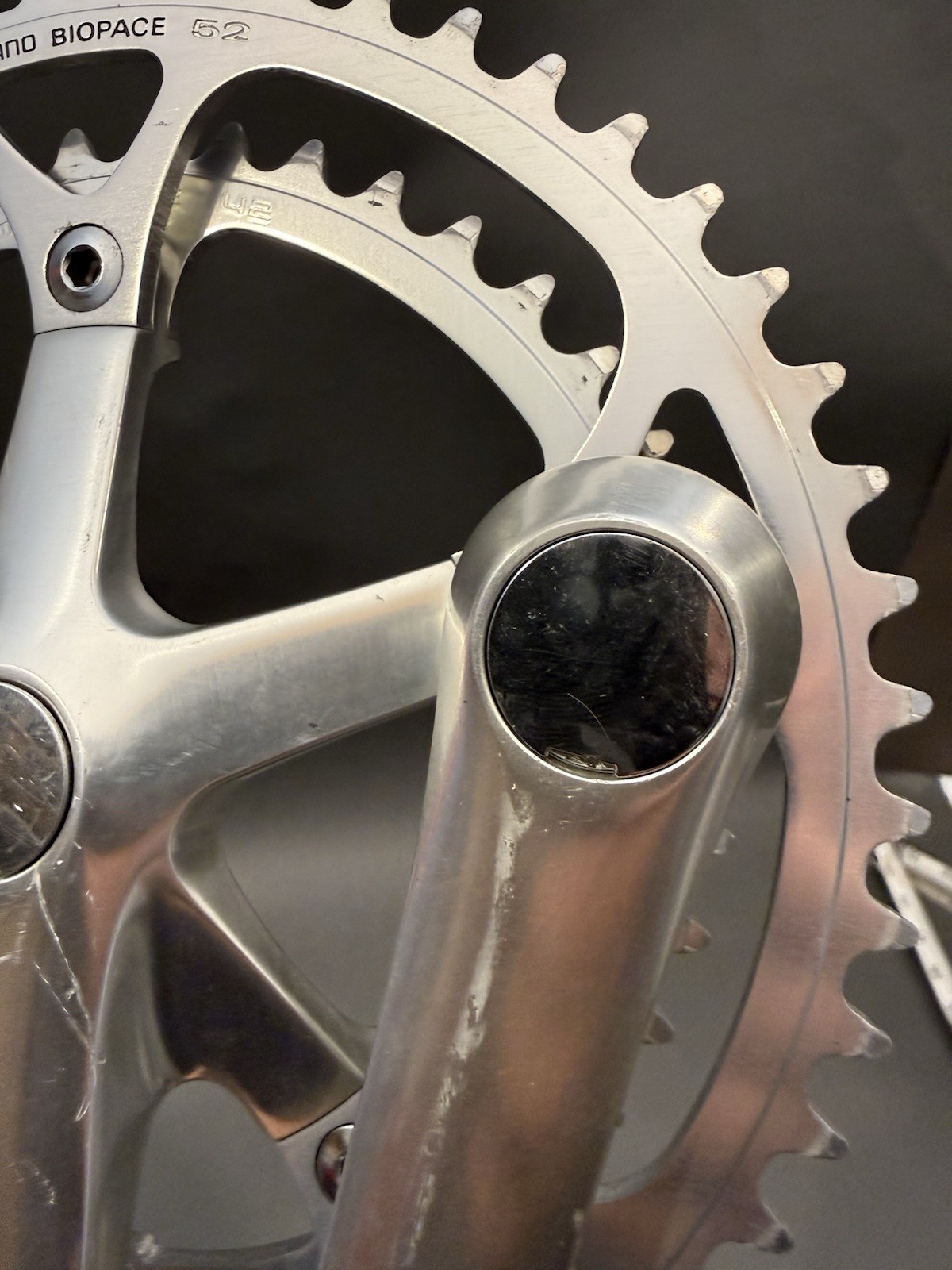 Shimano 600 Ultegra FC-6400 Crankset 170mm 52T/42T. Only Has 2 Rides On It.