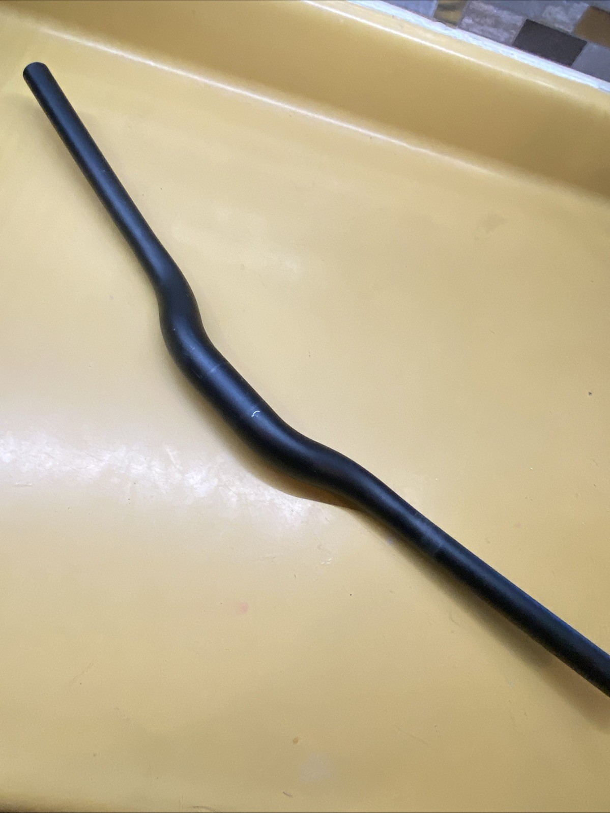 Black Truvativ XC-AM AL-66 XR 31.8 x 640mm X 35mm Riser Handlebar