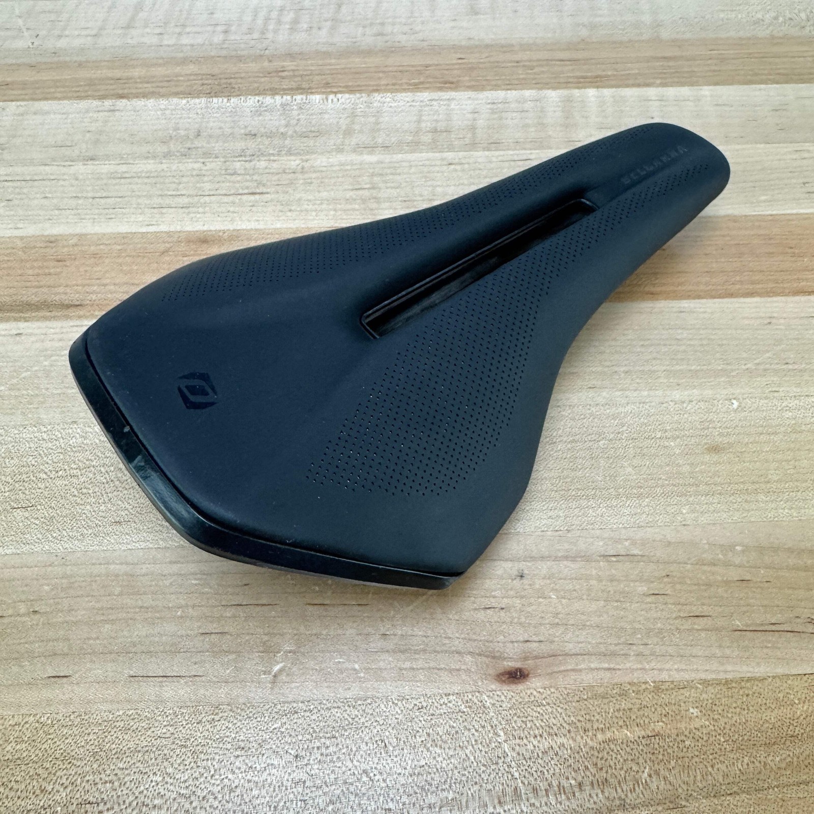 Light Use! Syncros Belcarra V 1.0 NEO 7x9mm Carbon Rails 145mm Bike Saddle 172g