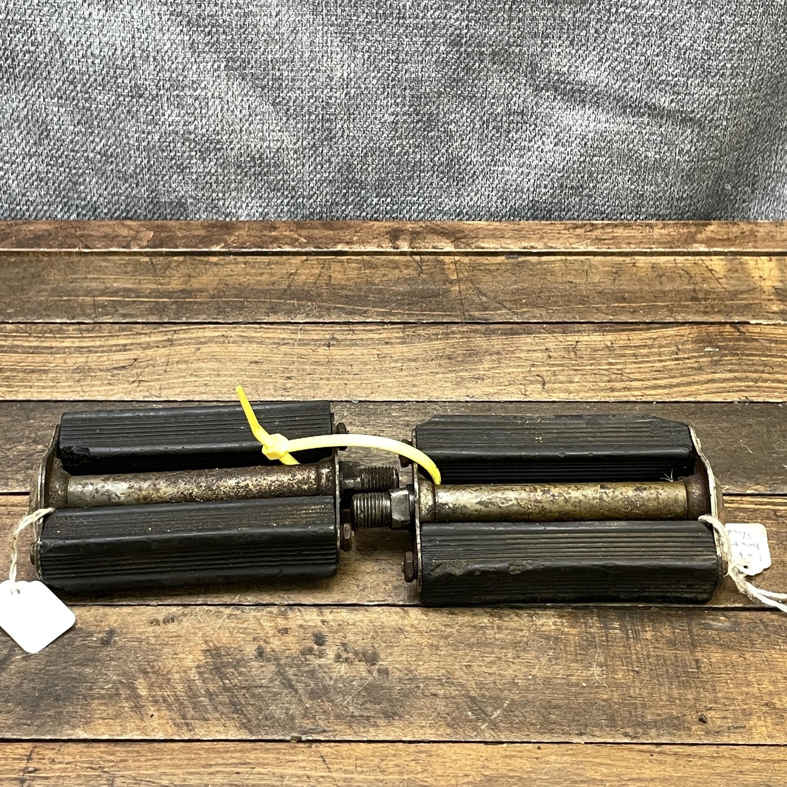 Vintage Wald Block Bike Pedals 1/2 In USA PARTS Bent Shaft Balloon Tire