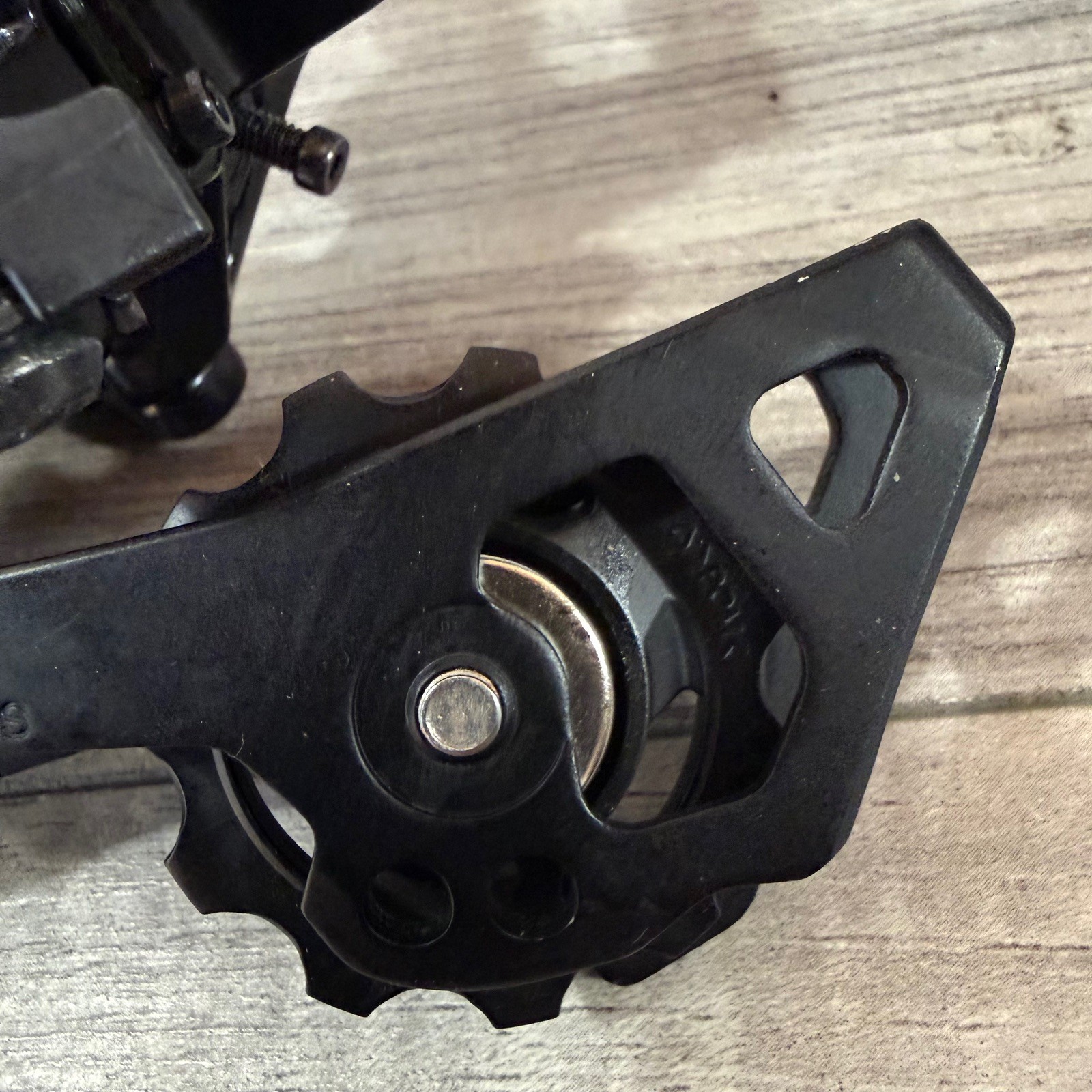 Shimano 105 RD-R7000 GS  Medium Cage 11 Speed Rear Derailleur SUPER CLEAN