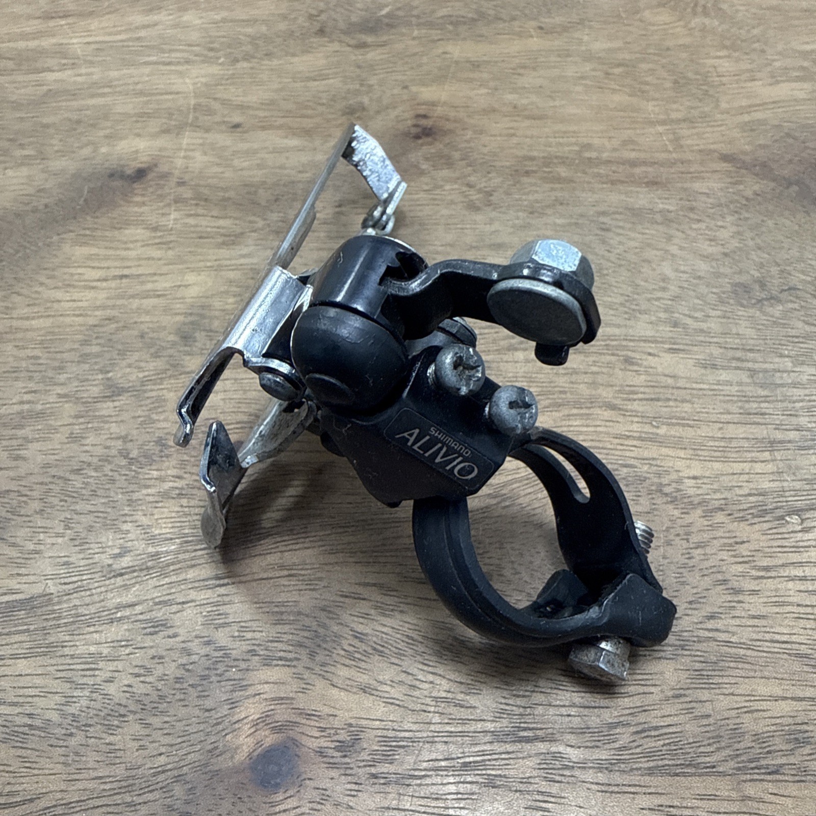 Shimano Triple Front Derailleur 28.6mm Clamp-On FD-MC10 Bottom Pull