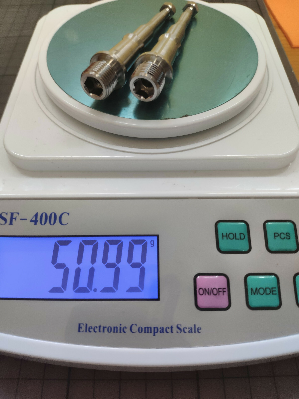 HT Components T1: 2 axles for LEOPARD T1 made of TITANIUM – 43% lighter!