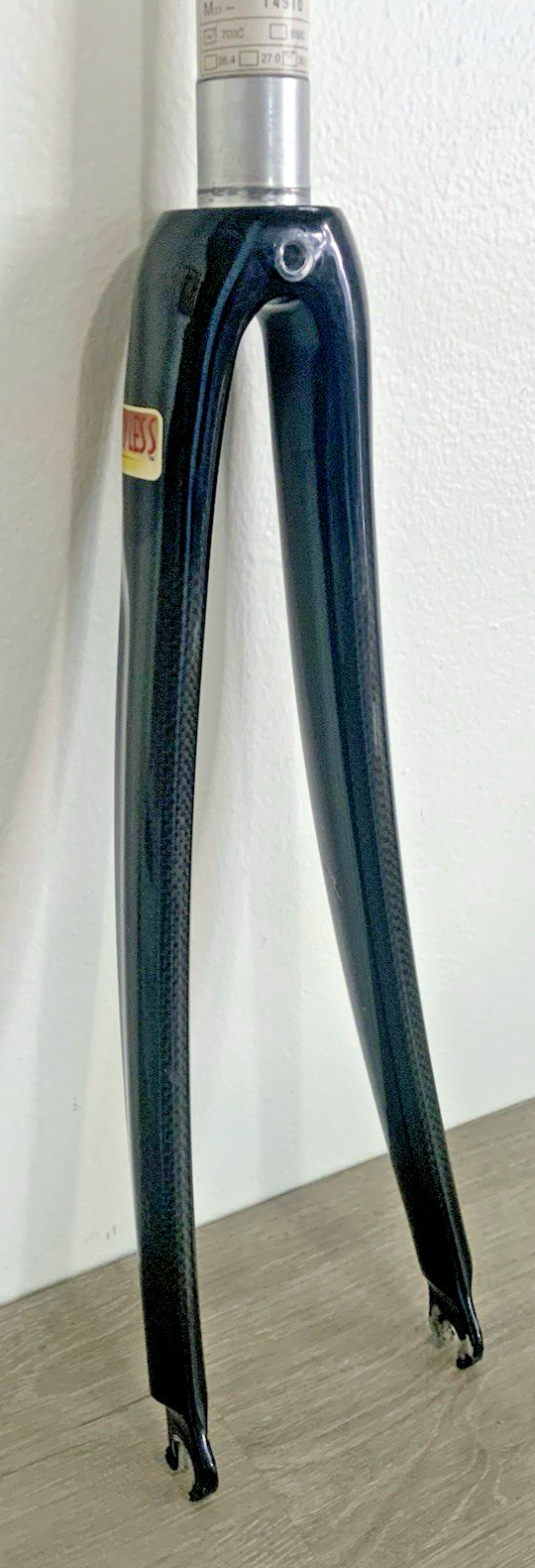 WEYLESS CARBON FORK 700C THREADLESS 1 1/8 542 GRAMS 258 MM STEERER