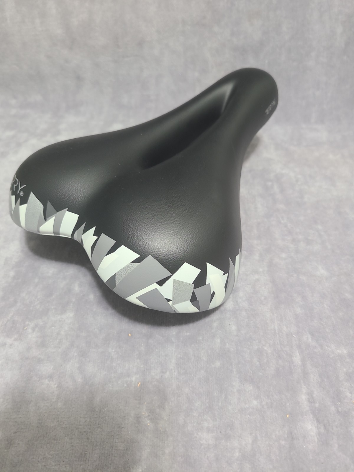 Terry Women’s Cite X Saddle Bike Seat Saddle Comfortable Center Cutaway Gel